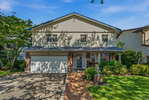 39 Marlin Ln, Port Washington, NY, 11050-1706 | Card Image