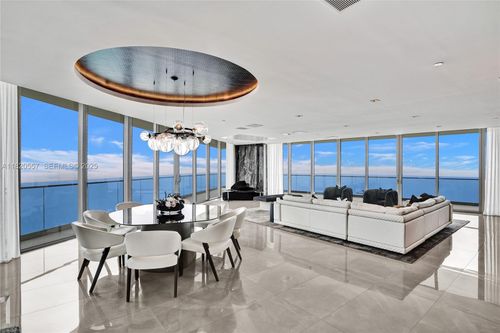 22-18975 Collins Ave, Sunny Isles Beach, FL, 33160-2300 | Card Image