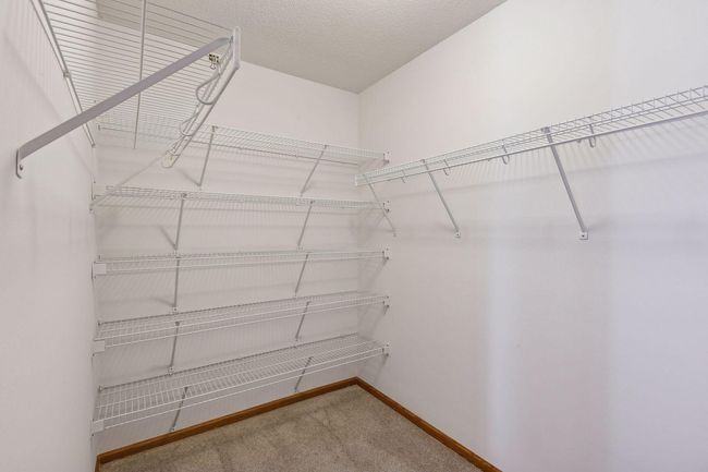 5929 Oxford St N, House other with 4 bedrooms, 4 bathrooms and null parking in Shoreview MN | Image 32