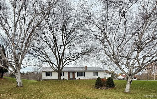 8540 Seven Springs Rd, Batavia, NY, 14020-9614 | Card Image