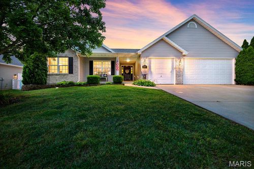 228 Highland Meadows Dr, Wentzville, MO, 63385-2692 | Card Image