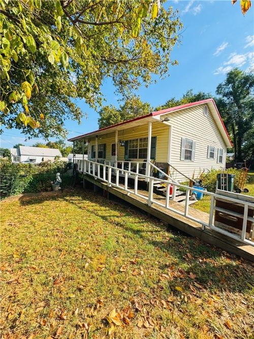 305 Shaver St, Berryville, AR, 72616-3445 | Card Image