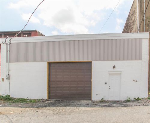 garage-814 Mechanic Street, Bethlehem City, PA, 18015 | Card Image