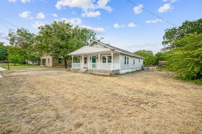 957 W Frey Street, House other with 3 bedrooms, 2 bathrooms and null parking in Stephenville TX | Image 2