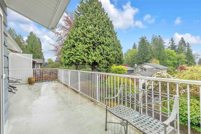 1386 Lawson Avenue, House other with 4 bedrooms, 2 bathrooms and 5 parking in West Vancouver BC | Image 34