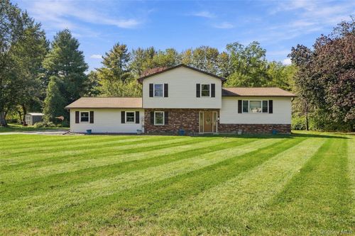 23 Stephen Dr, East Fishkill, NY, 12533-5911 | Card Image