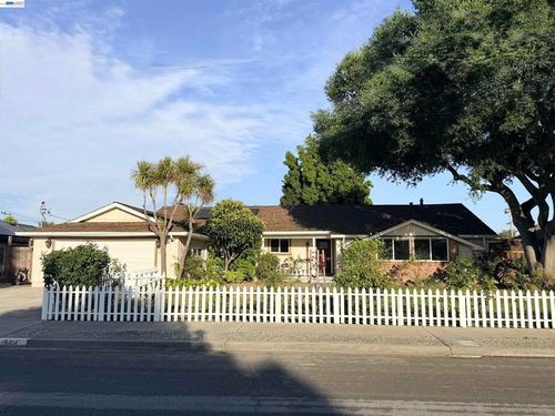 4414 Grover Dr, Fremont, CA, 94536-5941 | Card Image