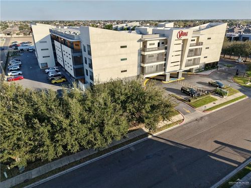 207-813 Travis St, Mission, TX, 78572-1303 | Card Image