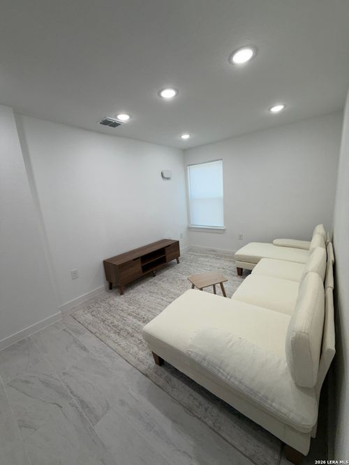 8503 S Flores St, San Antonio, TX, 78221-3002 | Card Image