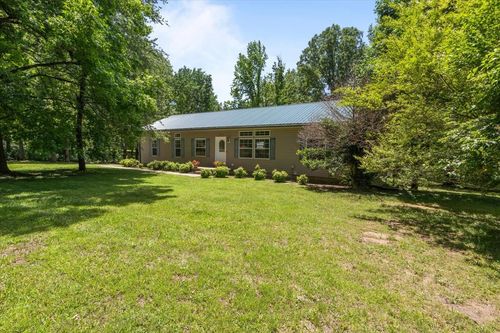 584 Highway 49, Tennessee Ridge, TN, 37178-3006 | Card Image