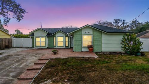 1034 E Gaucho Cir, Deltona, FL, 32725-6960 | Card Image