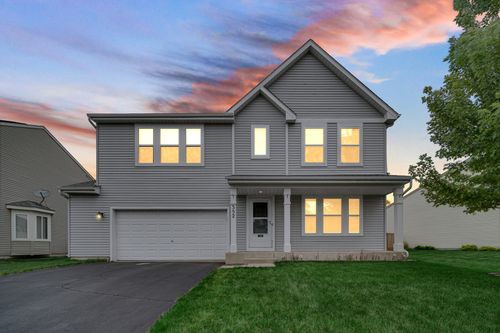 352 Westport Dr, Pingree Grove, IL, 60140-9162 | Card Image