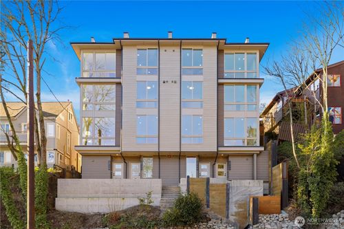 3819 C Fremont Ave N, Seattle, WA, 98103 | Card Image