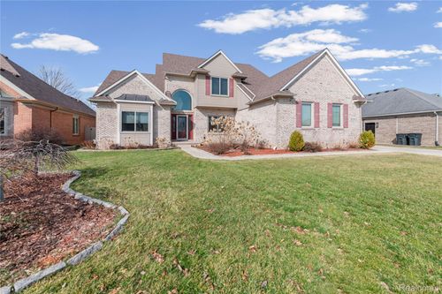 18890 Church Hill Dr, Riverview, MI, 48193-1702 | Card Image