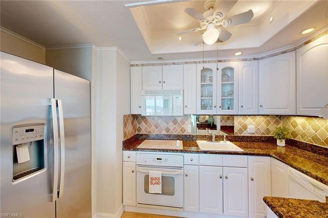 APT-1205 - 58 N Collier Blvd, Condo with 2 bedrooms, 2 bathrooms and 1 parking in MARCO ISLAND FL | Image 8