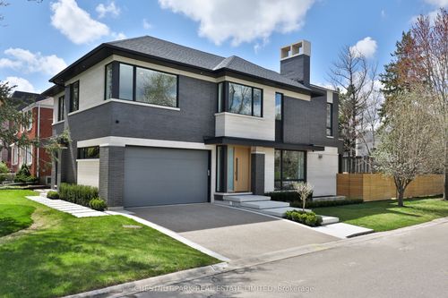 2 Marchwood Dr, North York, ON, M3H1J8 | Card Image