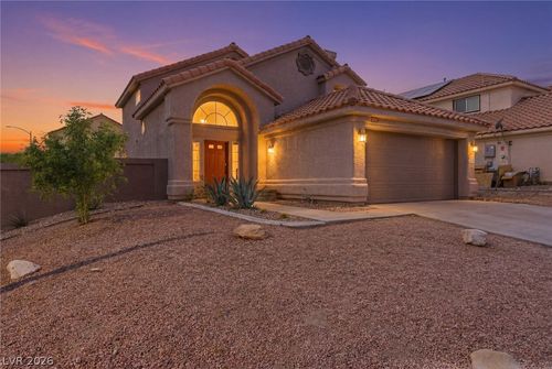8301 Classic Villa Ct, Las Vegas, NV, 89128-1699 | Card Image