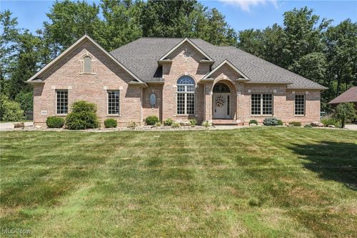 3840 Villa Rosa Dr, Canfield, OH, 44406-8071 | Card Image