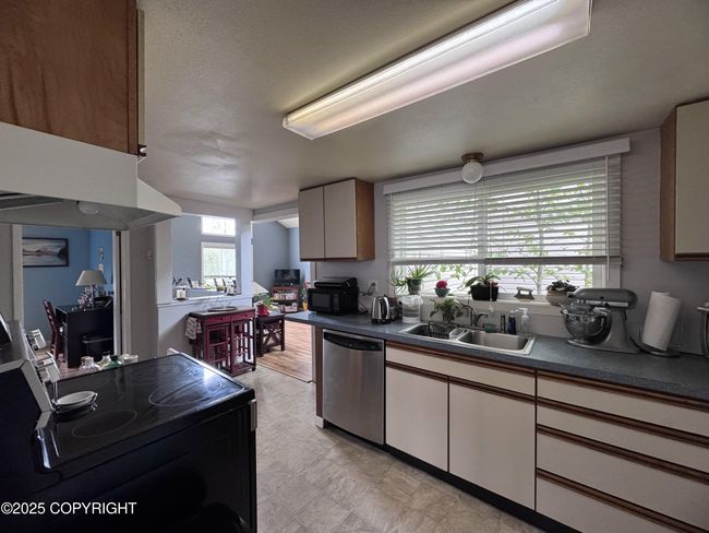 Unit D Kitchen | Image 16