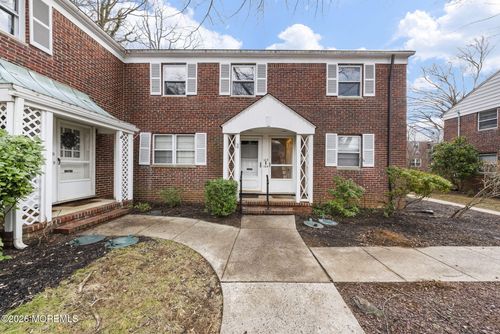 105 Manor Dr, Red Bank, NJ, 07701-2463 | Card Image