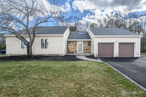 42 Mariposa Pl, Old Bridge, NJ, 08857-3308 | Card Image