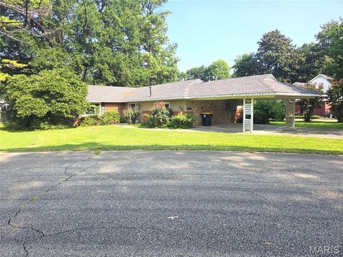 925 Brown Ln, Kennett, MO, 63857-1202 | Card Image