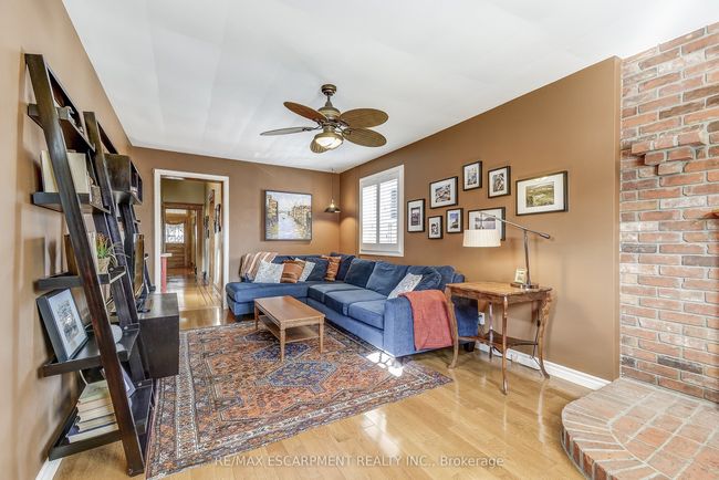 24 Ray St N, House other with 5 bedrooms, 3 bathrooms and 4 parking in Hamilton ON | Image 14
