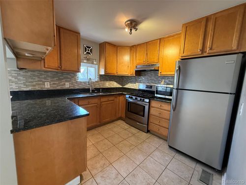 3626 Prairie Ave, Berkley, MI, 48072-3145 | Card Image