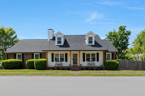 1077 Meandering Way, Franklin, TN, 37067-4043 | Card Image