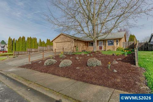 1636 Se Jonathan Ave, Dallas, OR, 97338-9230 | Card Image