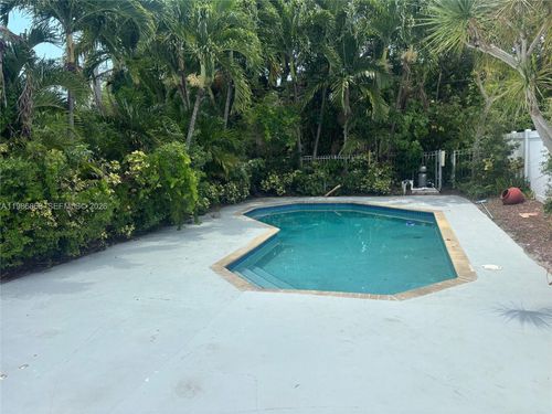 8850 Ne 4th Ave, El Portal, FL, 33138-3113 | Card Image