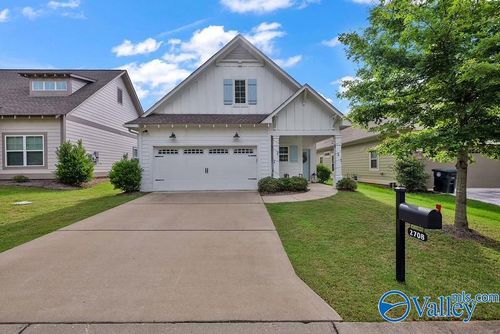 2708 Village Ln, BIRMINGHAM, AL, 35211-5805 | Card Image