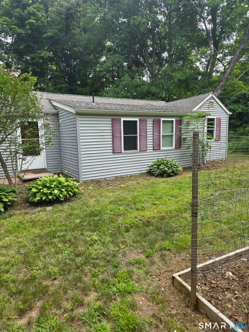 26 Seagraves Rd, Coventry, CT, 06238-2123 | Card Image