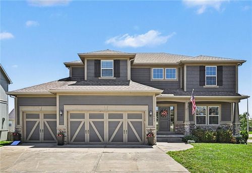7403 Ne 109th Ter, Kansas City, MO, 64157-8566 | Card Image