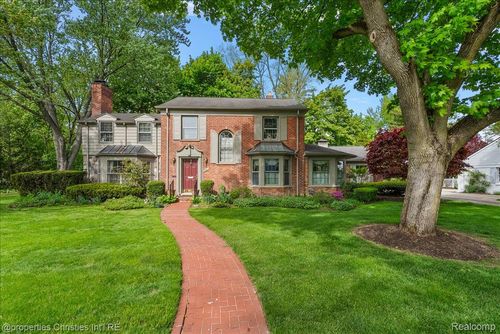 341 Westwood Dr, Bloomfield Hills, MI, 48301-2650 | Card Image