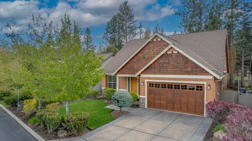 19501 Pond Meadow Ave, Bend, OR, 97702-3324 | Card Image