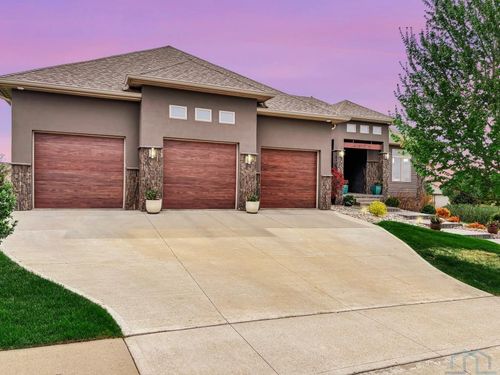 6570 Palm Valley Dr, Sioux City, IA, 51106-8011 | Card Image