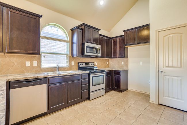 4013 Lazy River Ranch Rd, House other with 3 bedrooms, 2 bathrooms and null parking in Roanoke TX | Image 8