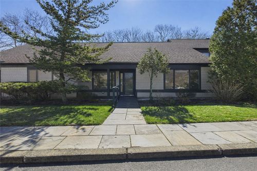 4 Meadowbrook Way, Narragansett, RI, 02882-4200 | Card Image