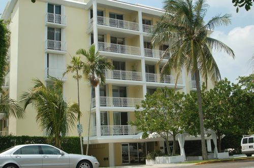 2a-170 Chilean Ave, Palm Beach, FL, 33480-4401 | Card Image