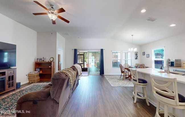 4128 Spring Creek Ln, House other with 3 bedrooms, 2 bathrooms and null parking in MIDDLEBURG FL | Image 13