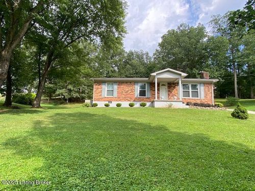215 Humphrey Ln, Bardstown, KY, 40004-8827 | Card Image