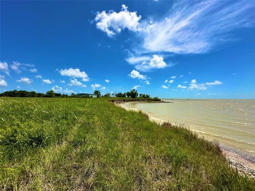 2101 W Bayshore Rd, Anahuac, TX, 77514 | Card Image