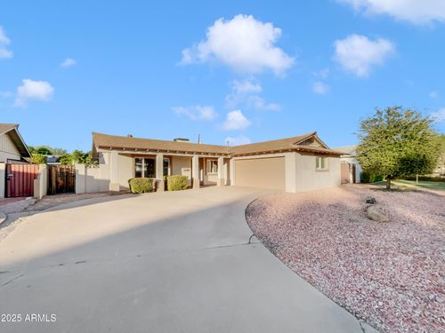 8414 E Orange Blossom Ln, Scottsdale, AZ, 85250-7425 | Card Image