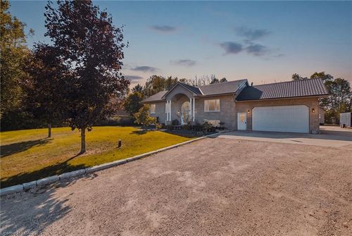 59 Regency Dr, Clifford, ON, N0G1M0 | Card Image
