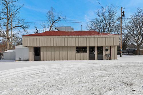 323 S Main St, Eaton Rapids, MI, 48827-1205 | Card Image