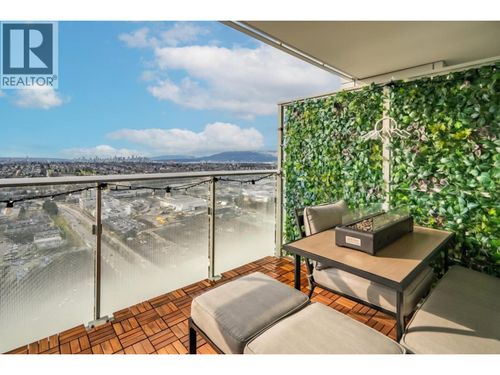 3508-2186 Gilmore Ave, Burnaby, BC, V5C0N7 | Card Image