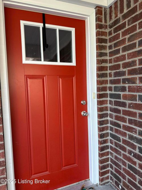 514 Eagle Pointe Dr, Louisville, KY, 40214-5459 | Card Image