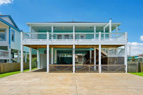 977 Bahama Dr, Crystal Beach, TX, 77650 | Card Image