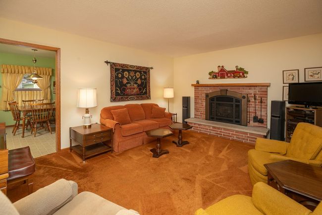7-web-or-mls-07-Living Room.jpg | Image 7